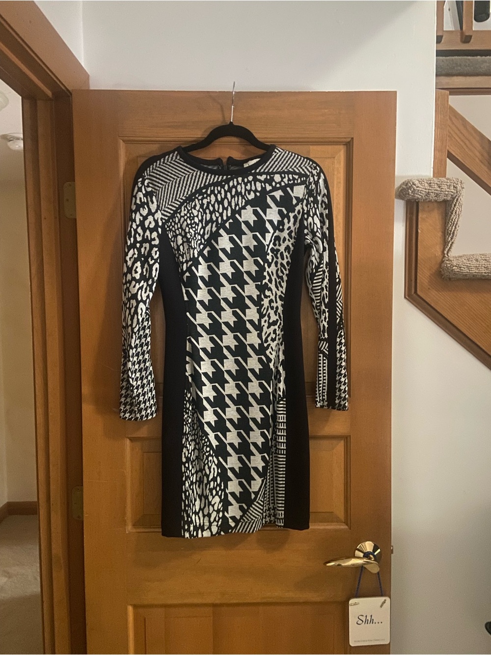 Joseph Ribkoff Mixed Pattern Cheetah Plaid Black/light Gray fitted dress. EUC!